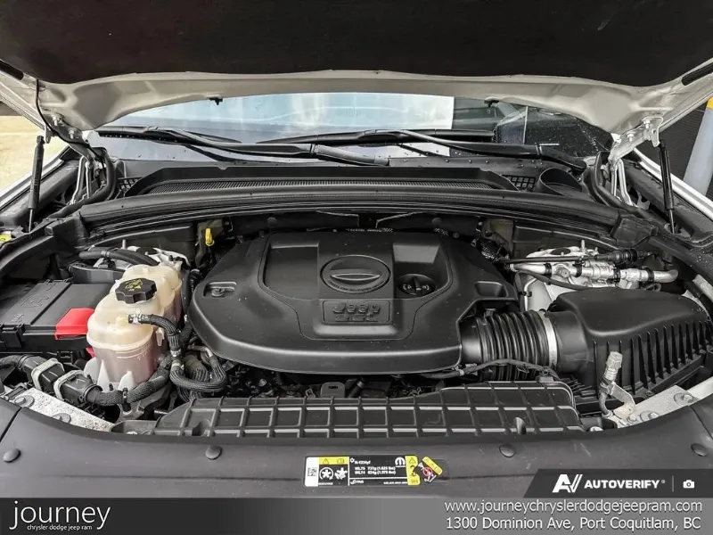 2021 JEEP Grand Cherokee L angle 9