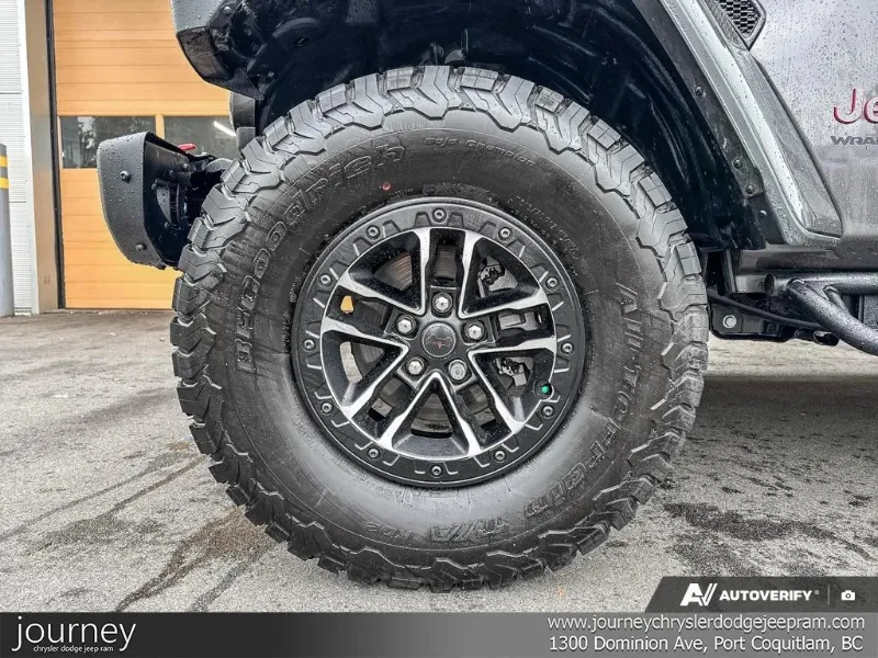 2025 JEEP Wrangler angle 7