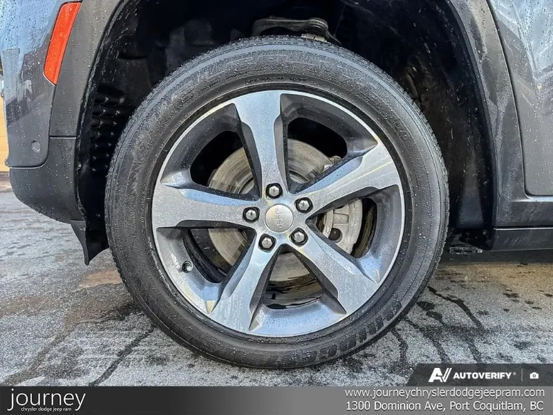 2022 Jeep Grand Cherokee 4xe angle 6