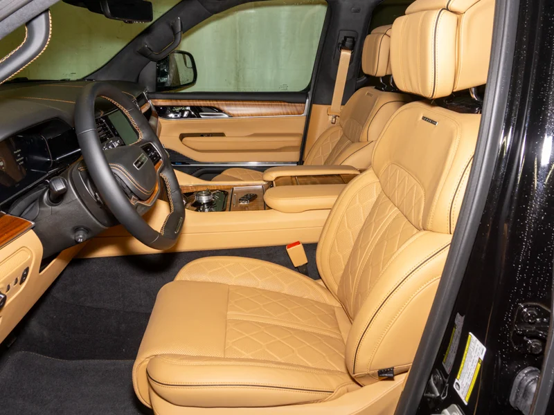2023 JEEP Grand Wagoneer L at WOODGROVE CHRYSLER DODGE JEEP RAM Nanaimo British Columbia (Collage Image 6/29)