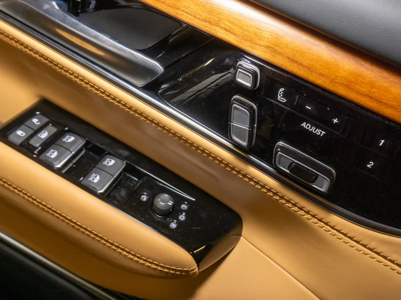 2023 JEEP Grand Wagoneer L at WOODGROVE CHRYSLER DODGE JEEP RAM Nanaimo British Columbia (Collage Image 17/29)