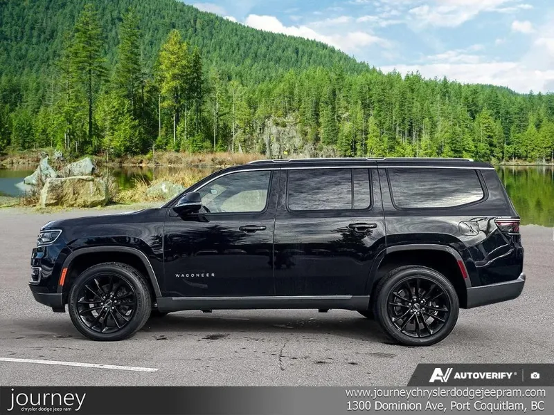 2022 JEEP Wagoneer angle 4