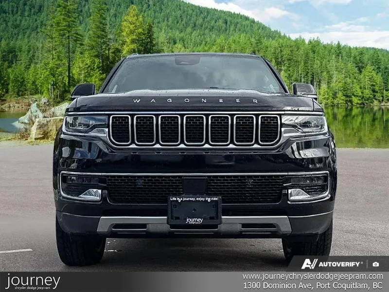 2022 JEEP Wagoneer angle 2