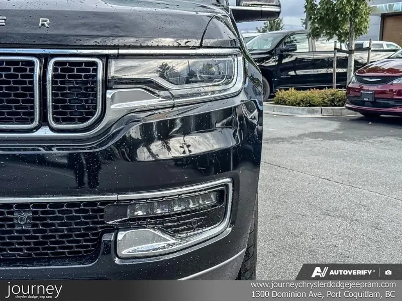 2022 JEEP Wagoneer angle 8