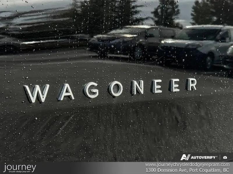 2022 JEEP Wagoneer angle 9
