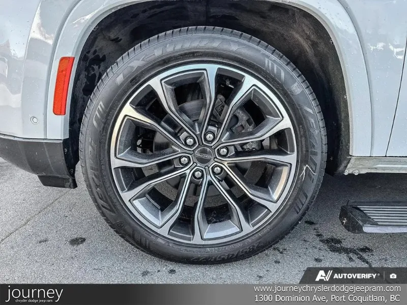 2022 JEEP Grand Wagoneer angle 7