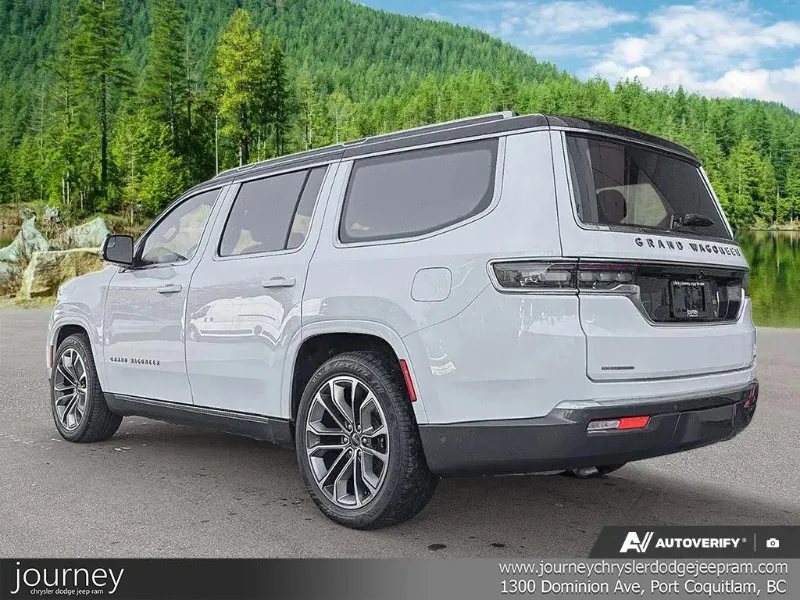 2022 JEEP Grand Wagoneer angle 5