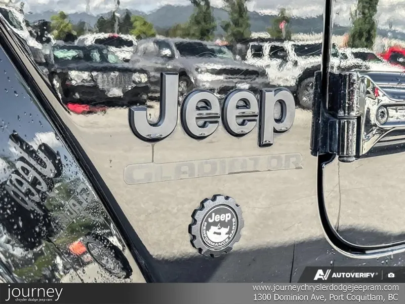 2023 JEEP Gladiator angle 8