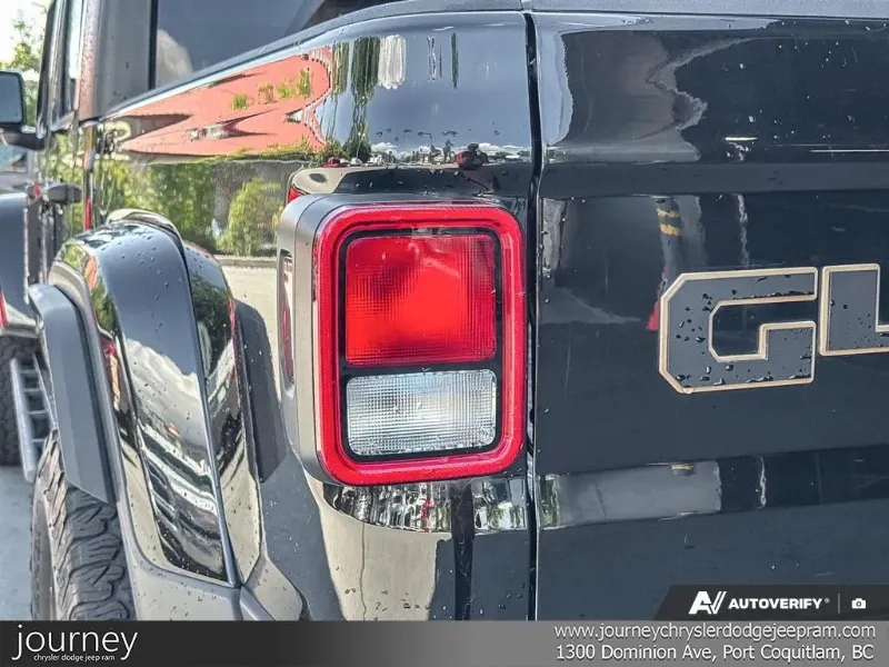 2023 JEEP Gladiator angle 10