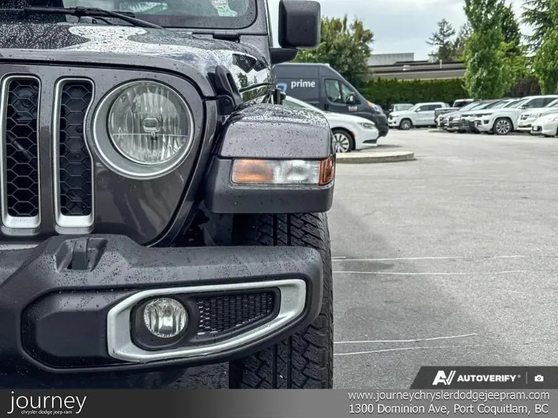 2022 JEEP Gladiator angle 7