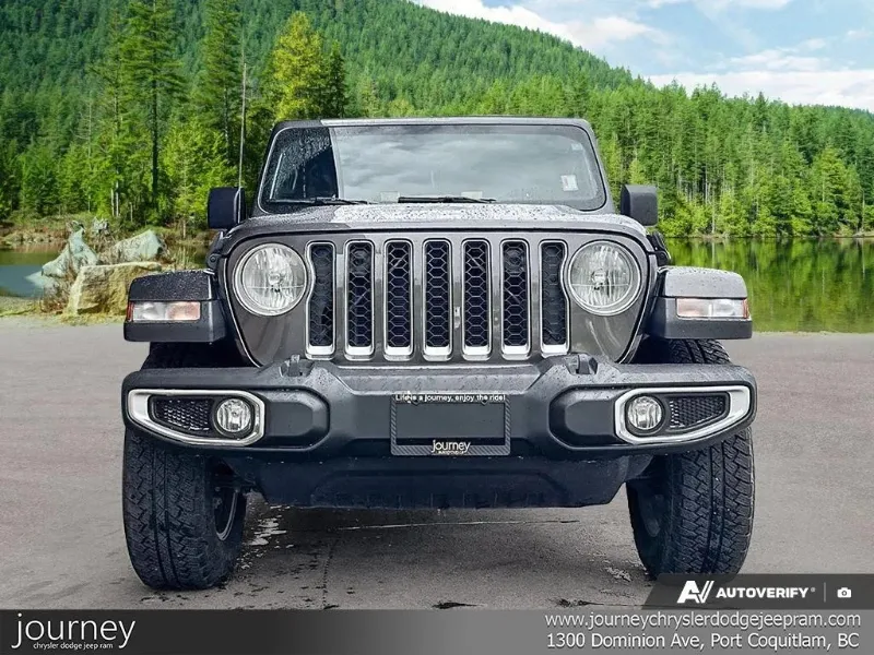 2022 JEEP Gladiator angle 2