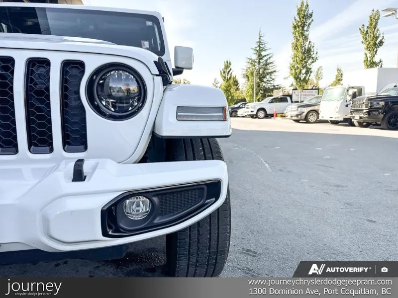 2023 JEEP Gladiator angle 7