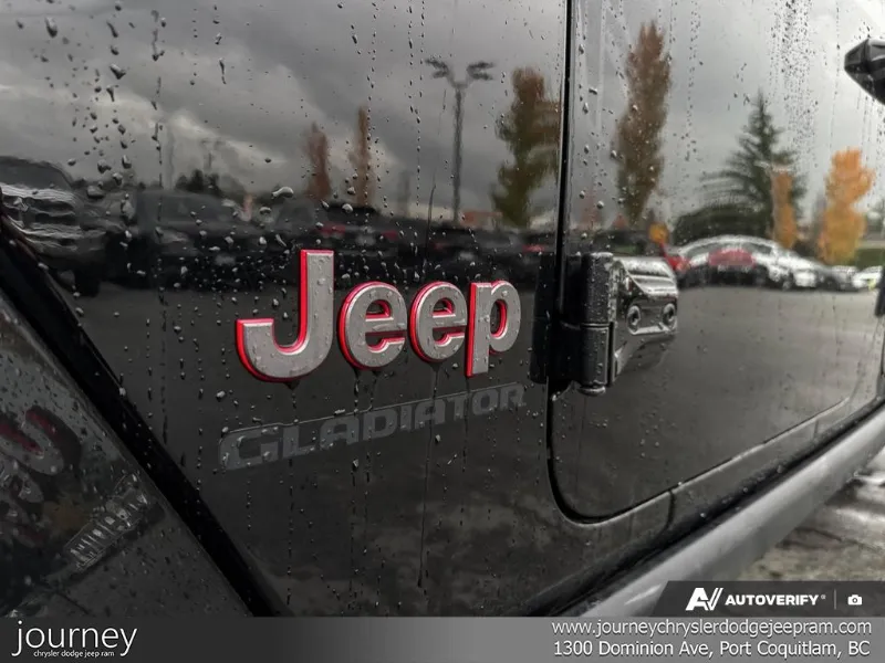 2023 JEEP Gladiator angle 9