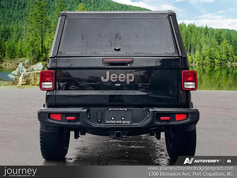 2023 JEEP Gladiator angle 5