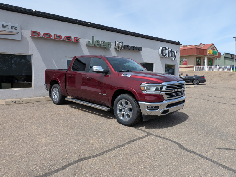 Delmonico Red Pearl Coat 2022 RAM 1500 Laramie Crew Cab 4WD Pickup Truck Four-Wheel Drive 8-Speed Automatic
