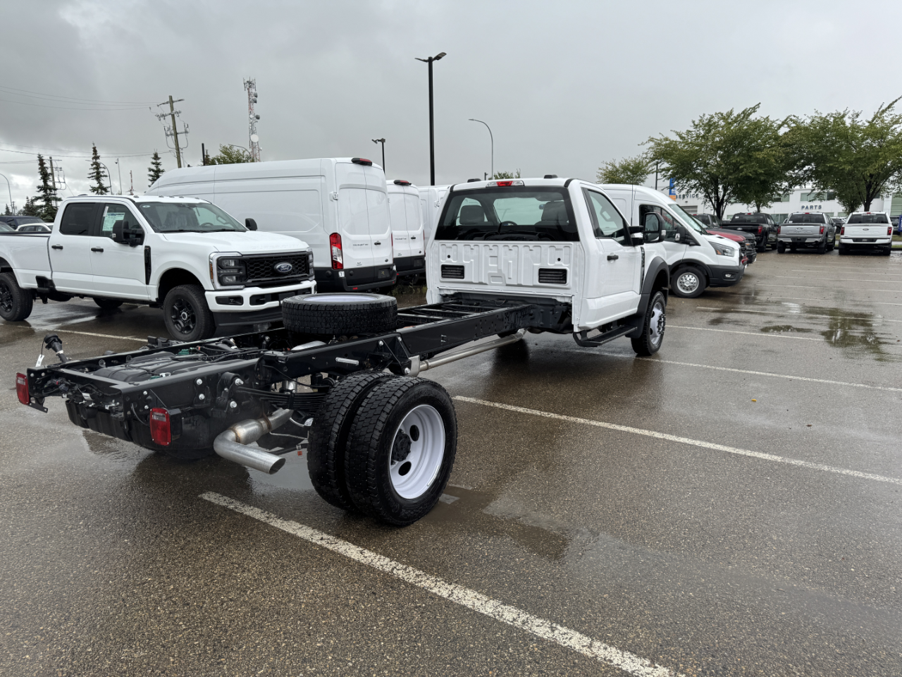 2025 Ford F-550 XL photo 4