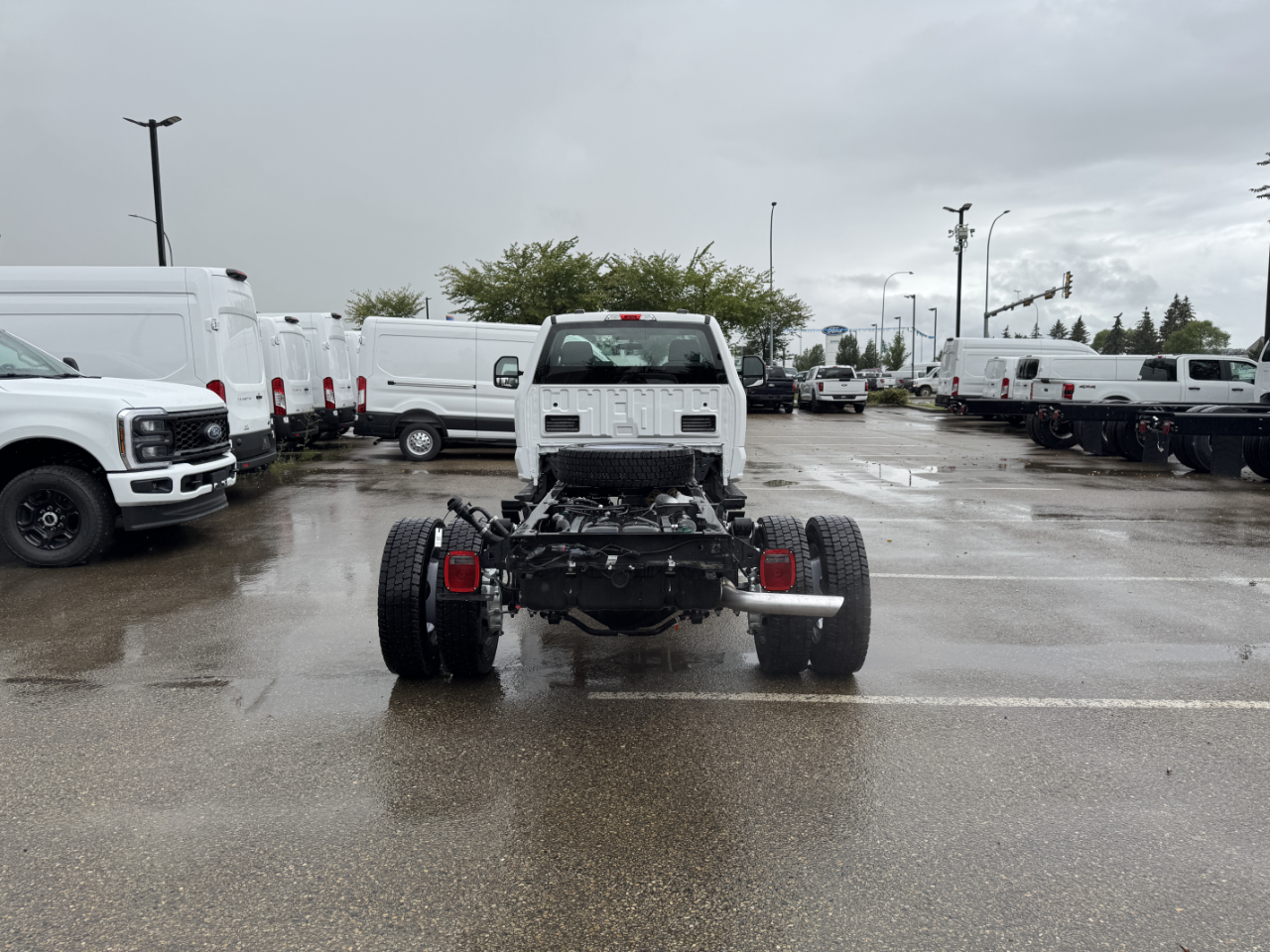 2025 Ford F-550 XL photo 3