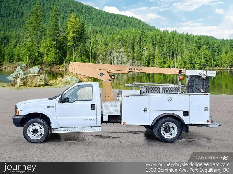 2000 Ford Super Duty F-450 angle 3
