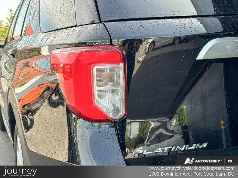 2021 FORD Explorer angle 10