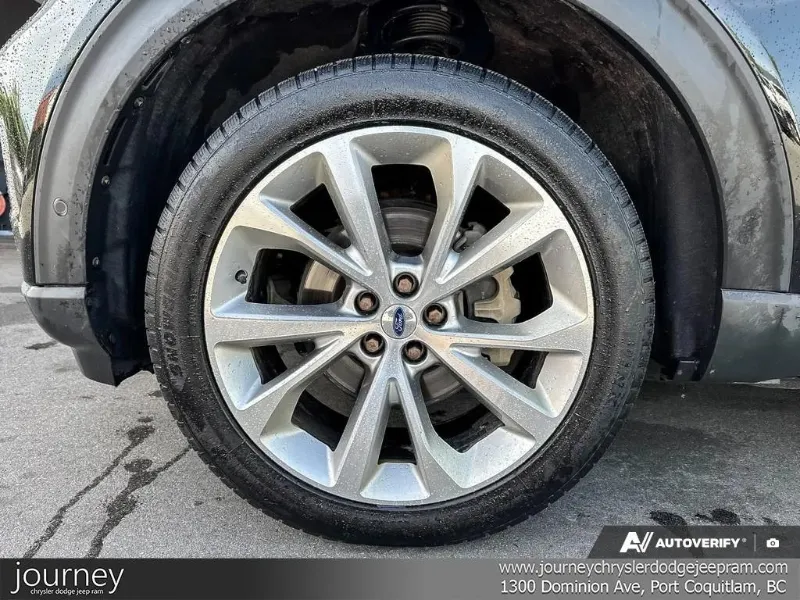 2021 FORD Explorer angle 6