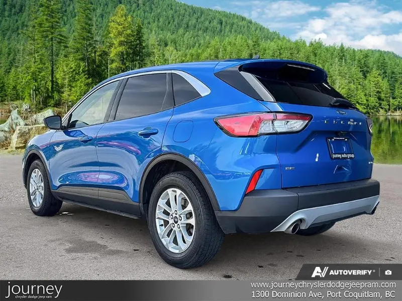 2021 FORD Escape angle 4