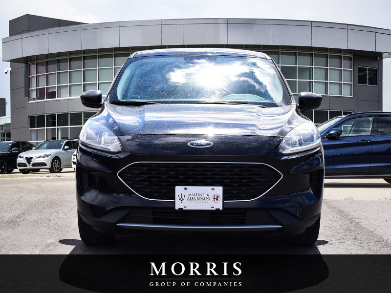 2021 Ford Escape SE at Alfa Romeo of Winnipeg Winnipeg Manitoba (Image 2/21)