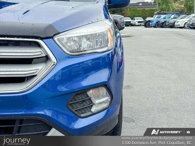 2019 FORD Escape angle 8