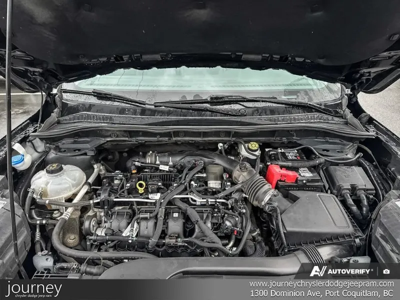 2021 Ford Escape angle 9