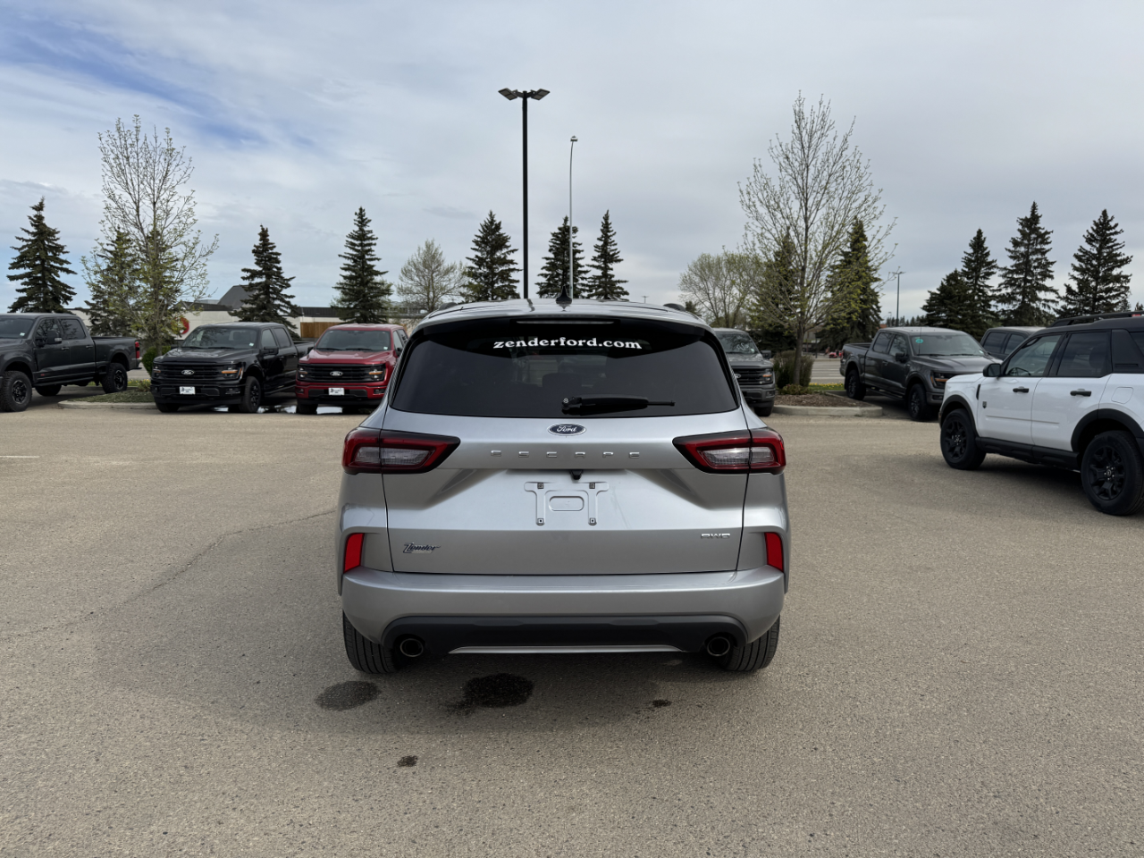 2024 Ford Escape ST-Line photo 2