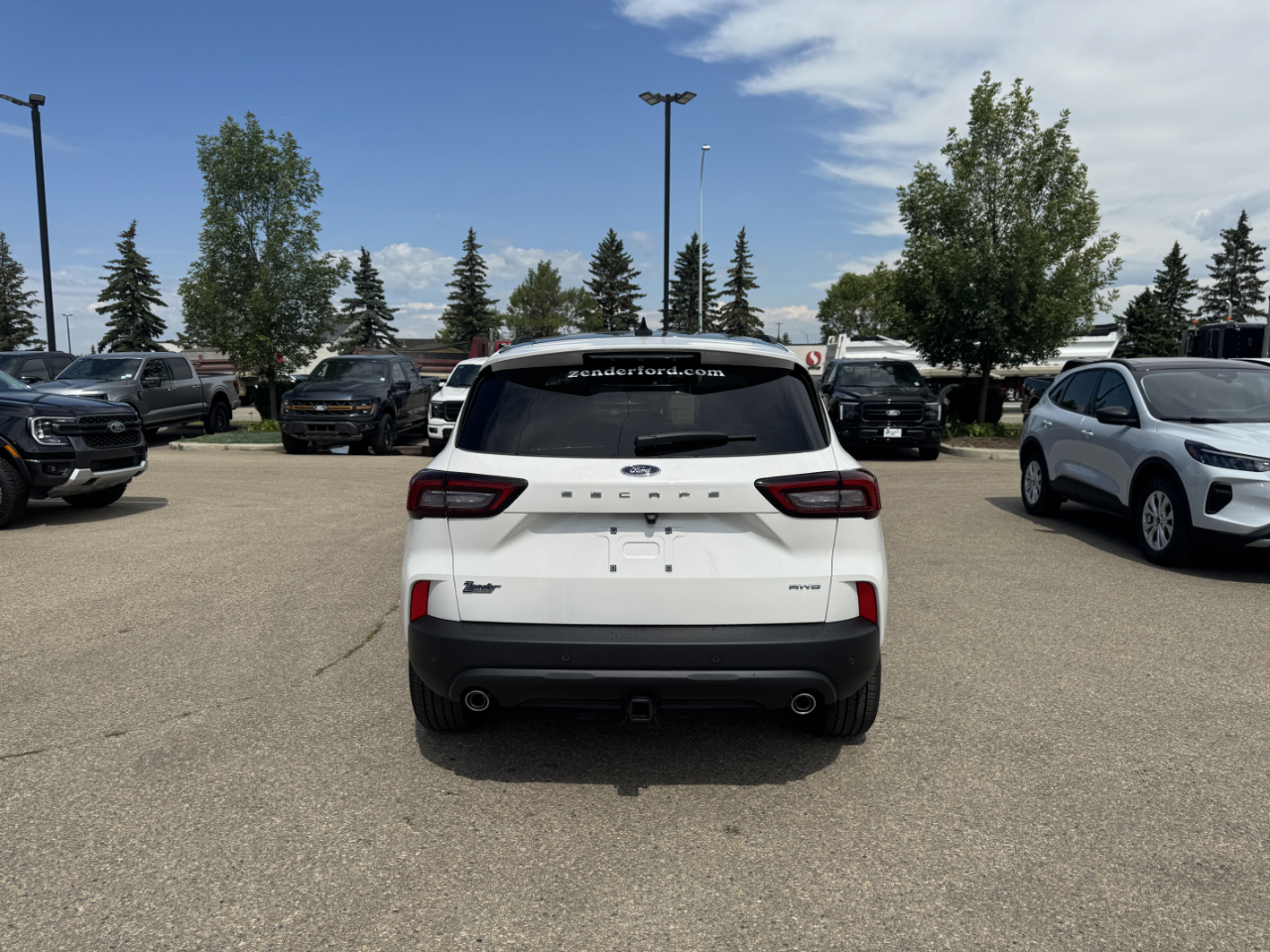 2025 Ford Escape ST-Line Select photo 2