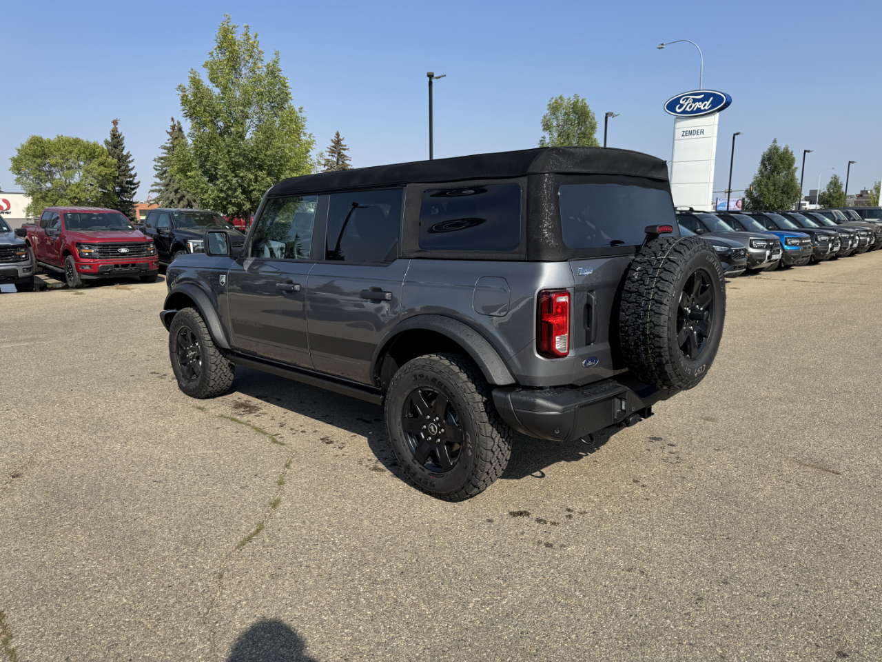 2025 Ford Bronco Big Bend photo 2