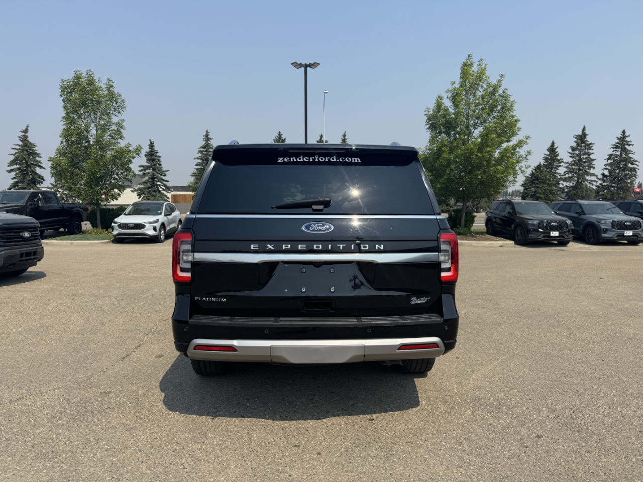2022 Ford Expedition Platinum photo 3