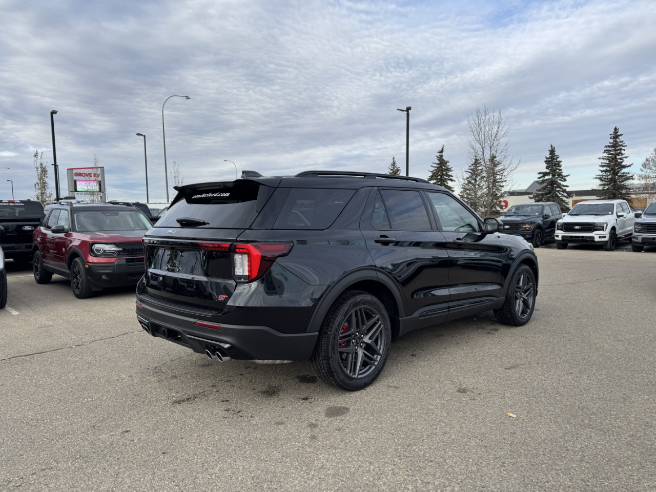 2026 Ford Explorer ST photo 3