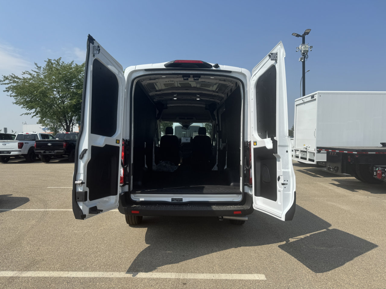 2025 Ford Transit Cargo Van photo 4