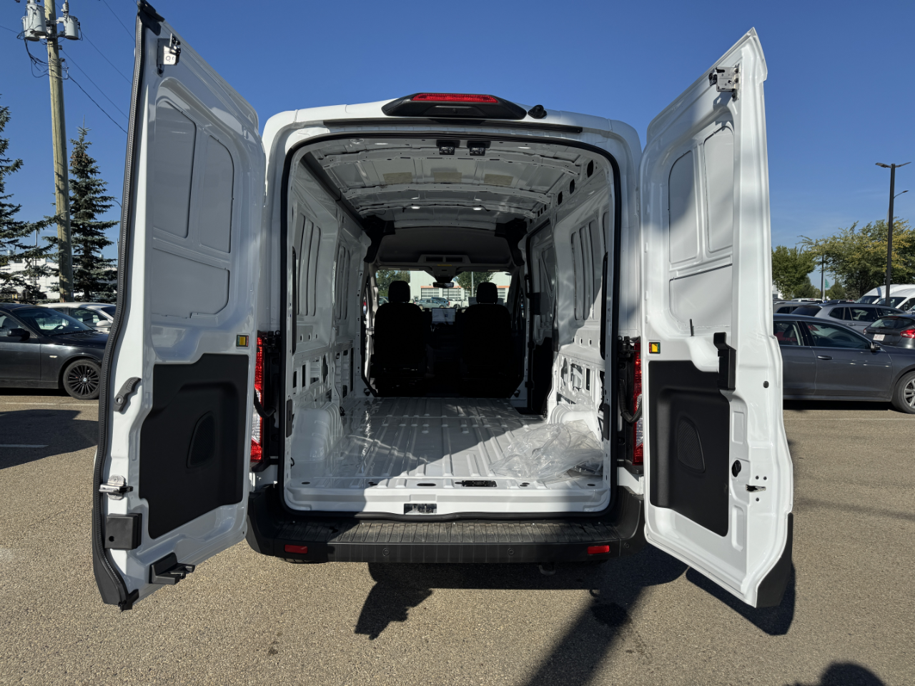 2025 Ford Transit Cargo Van photo 4