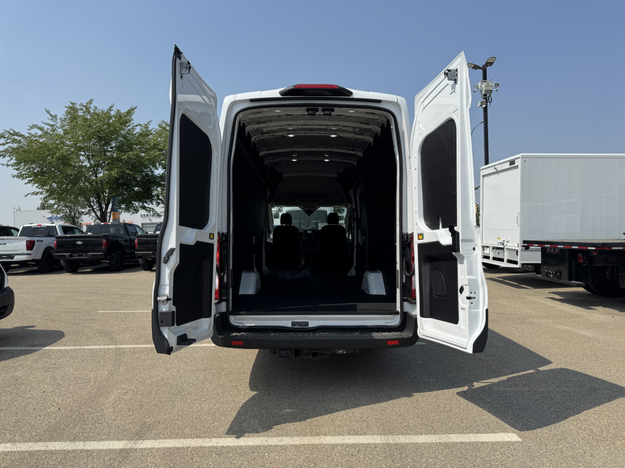 2025 Ford Transit Cargo Van photo 4