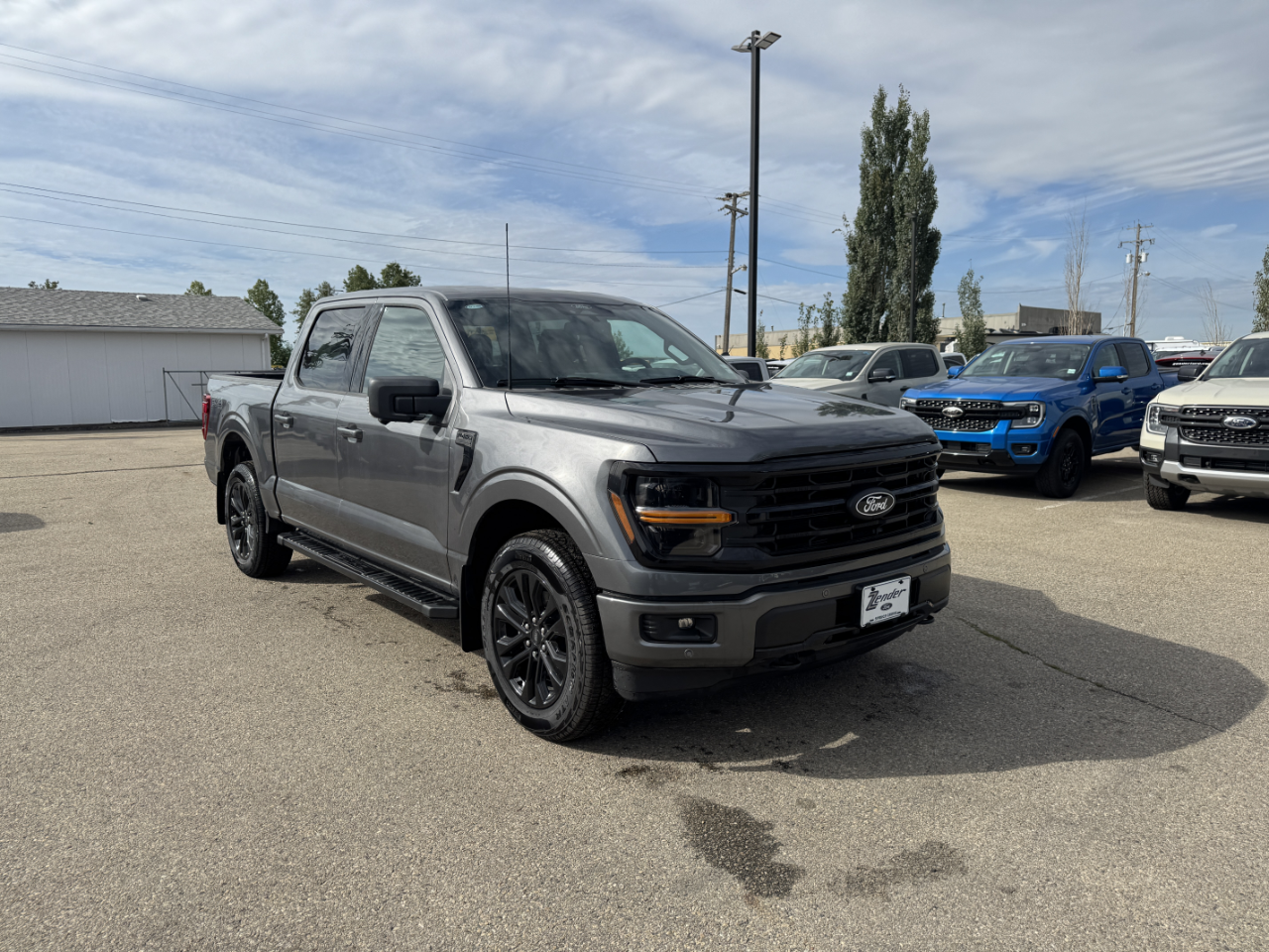 2025 Ford F-150 XLT photo 2
