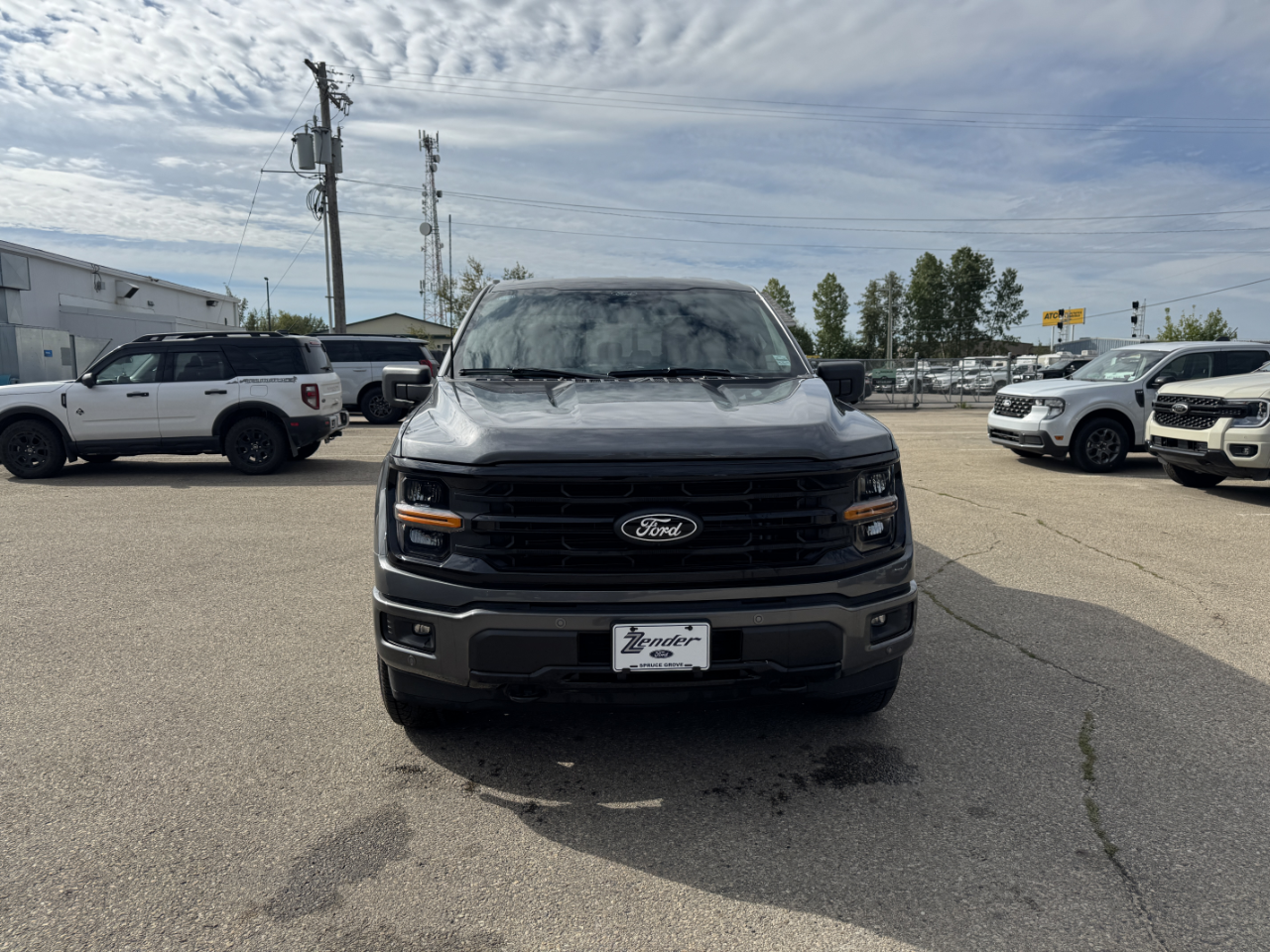 2025 Ford F-150 XLT photo 3