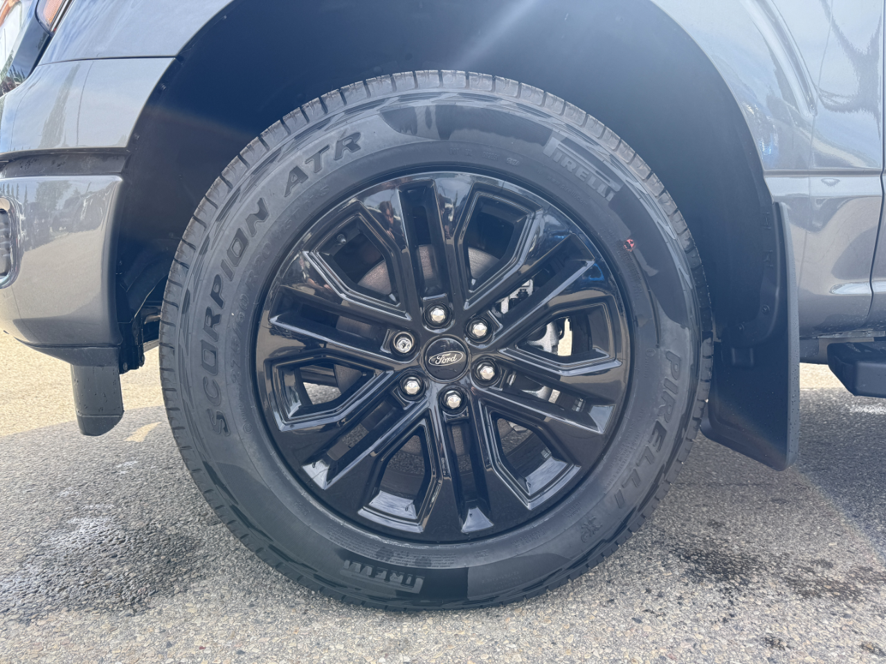 2025 Ford F-150 XLT photo 4