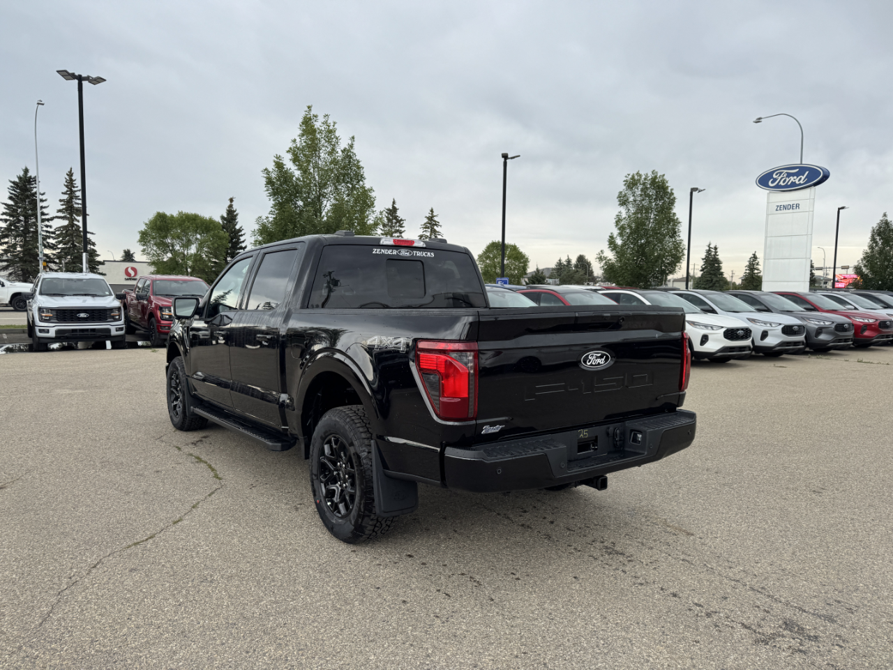 2025 Ford F-150 XLT photo 2