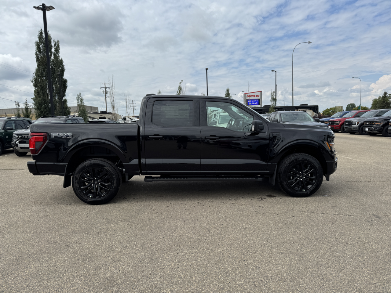 2025 Ford F-150 XLT photo 4