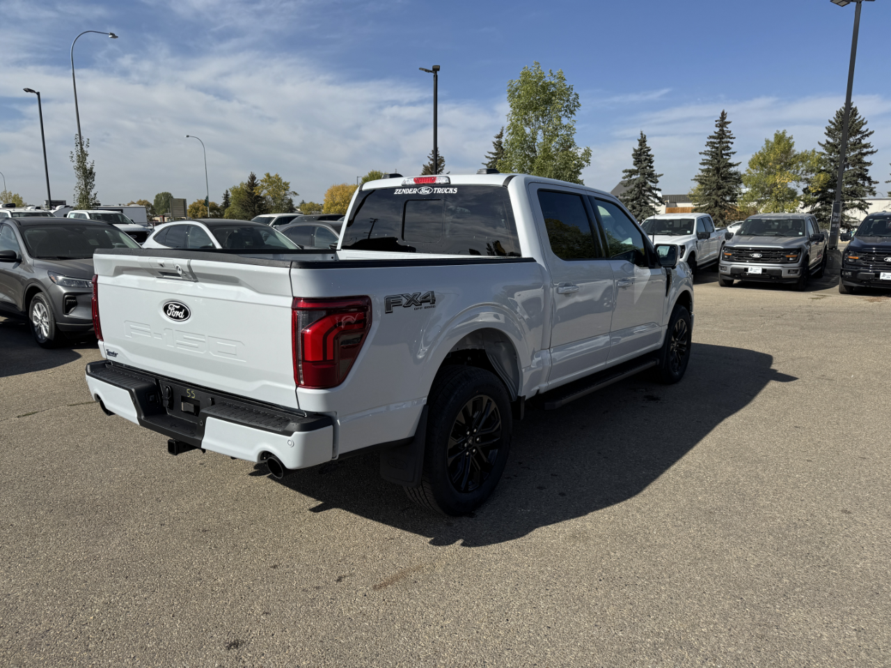 2025 Ford F-150 Lariat photo 4