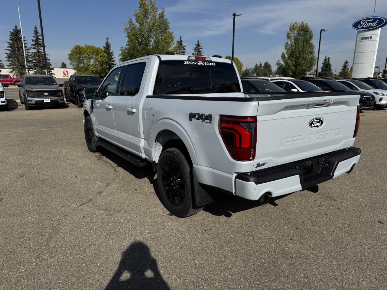 2025 Ford F-150 Lariat photo 2