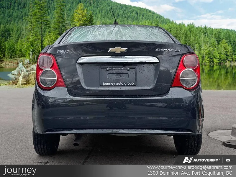 2015 CHEVROLET Sonic angle 5