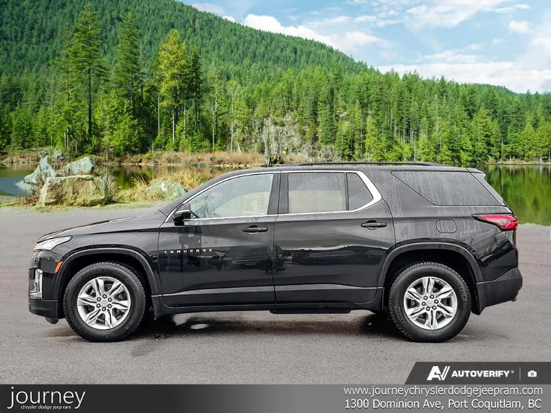 2023 CHEVROLET Traverse angle 3