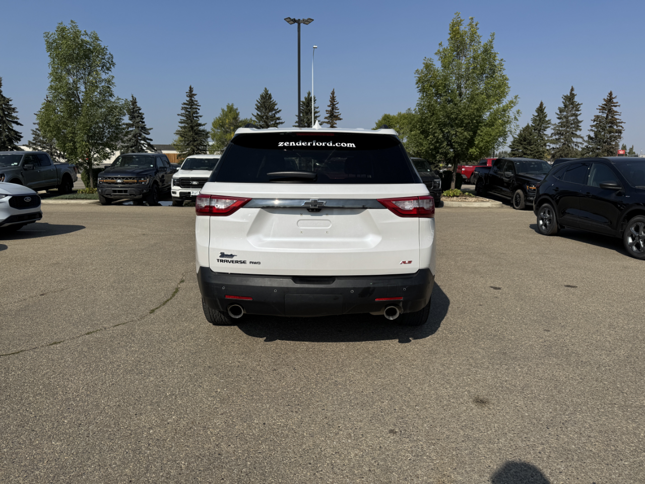 2021 Chevrolet Traverse RS photo 2