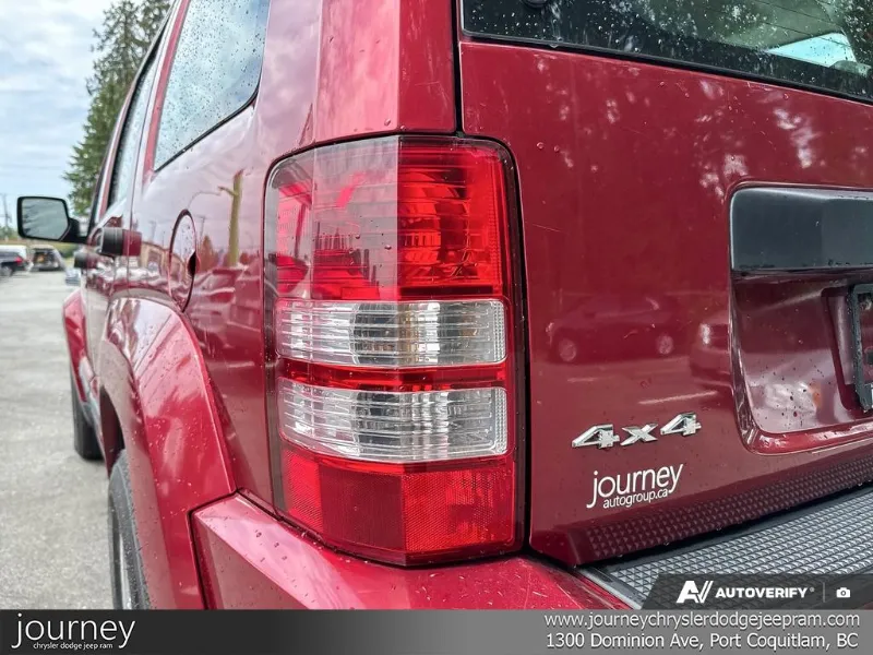2011 JEEP Liberty angle 10