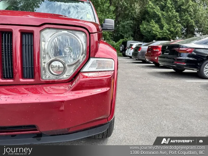 2011 JEEP Liberty angle 7