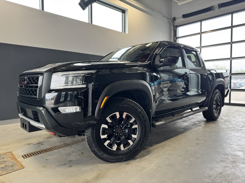 2023 Nissan Frontier PRO-4X Crew Cab 4WD