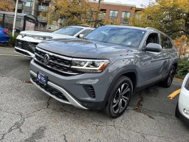 2022 Volkswagen Atlas Cross Sport Highline  at Alfa Romeo of Winnipeg Winnipeg MB thumbnail 1